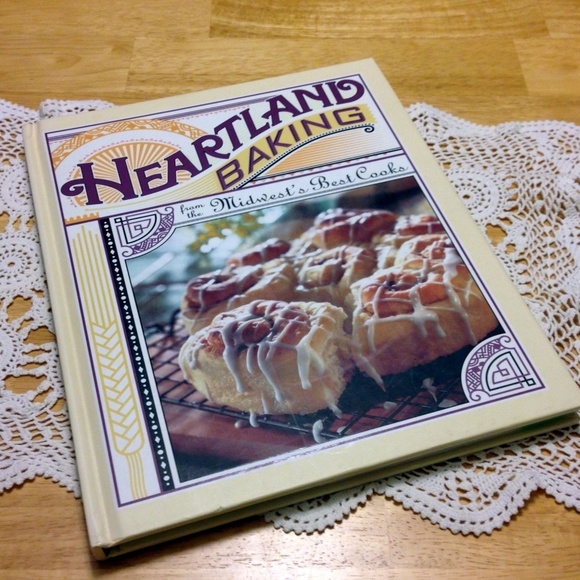 Heartland Baking Cookbook from the Midwest's Best Cooks - Picture 1 of 8